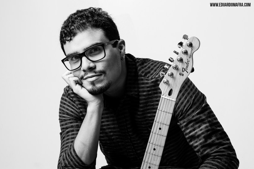 Ensaio fotográfico em estúdio músico profissional fotografia fotógrafo Eduardo Mafra Gabriel Lobão (4)