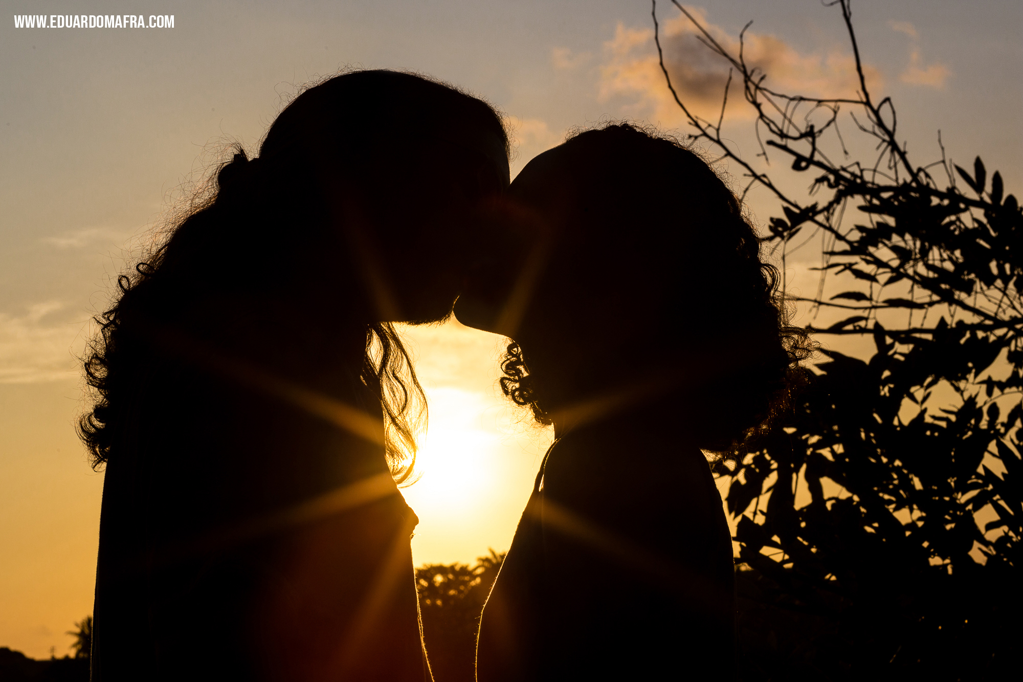 Ensaio fotográfico casal Carol e Tássio Salvador Lauro de Freitas fotógrafo profissional Vilas do Atlântico casamento noivado (8)